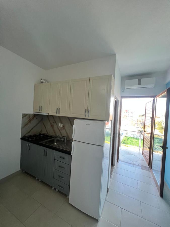 Kamberi Hotel & Apartments 2 Velipojë المظهر الخارجي الصورة